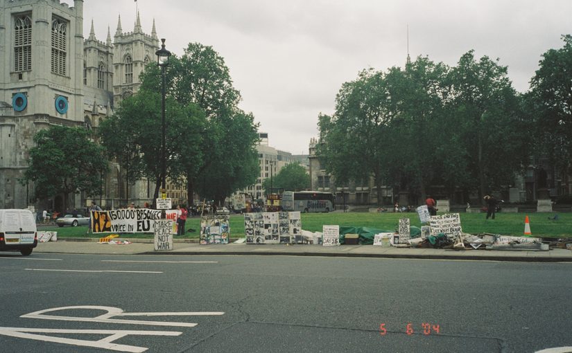 Протесты в Лондоне-2004: против войны в Ираке и за нацию басков